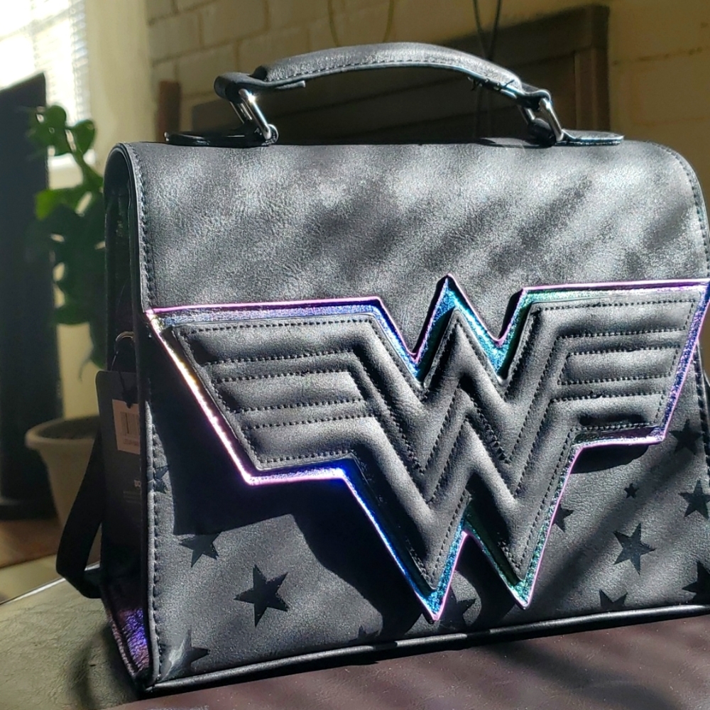 WONDER WOMEN PURSE